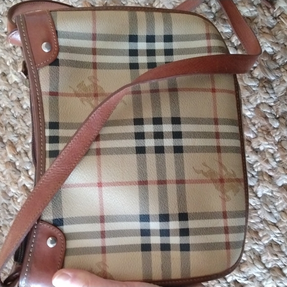 Vintage 1980s authentic Burberry crossbody purse - Picture 4 of 15